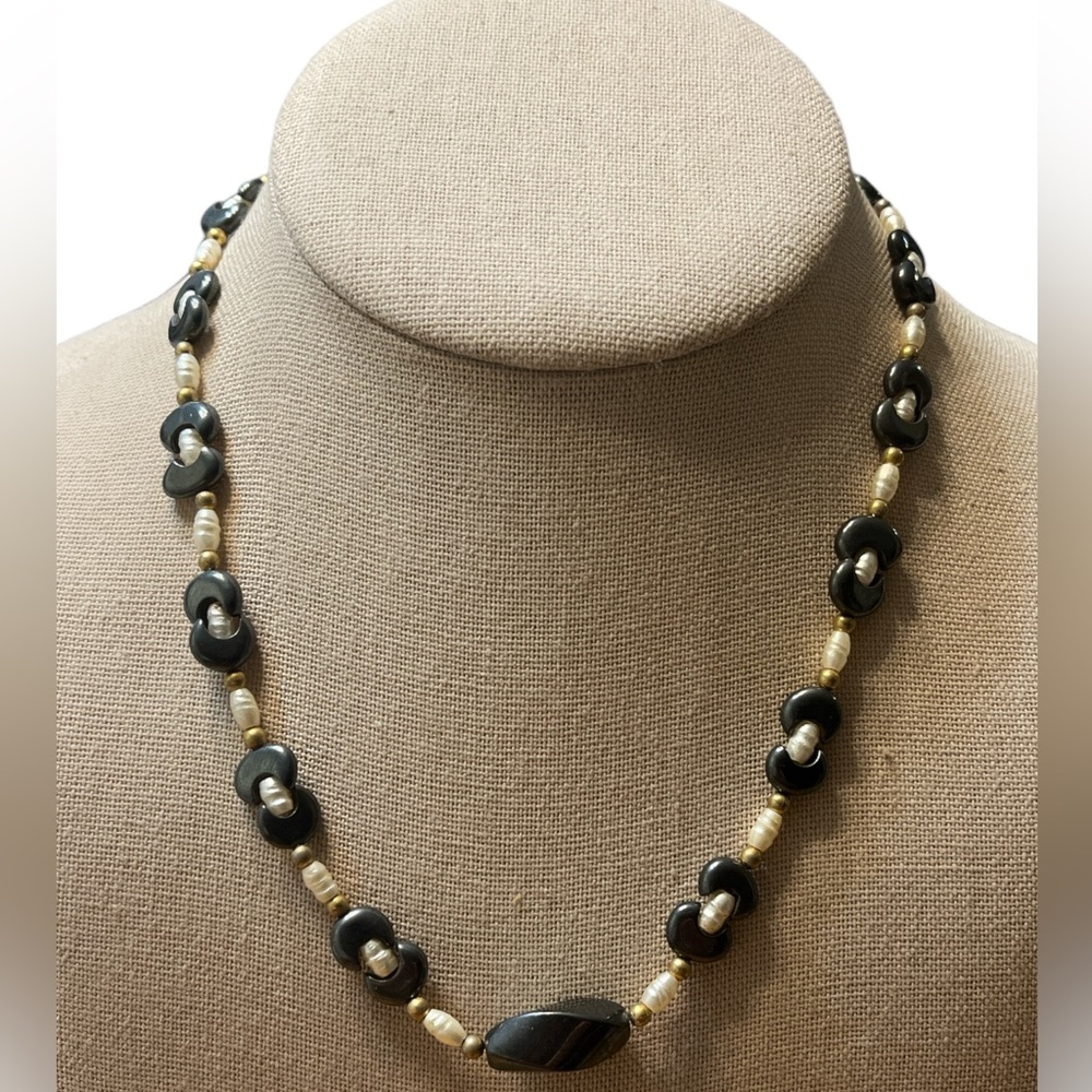 Vintage Hematite and Shell Necklace